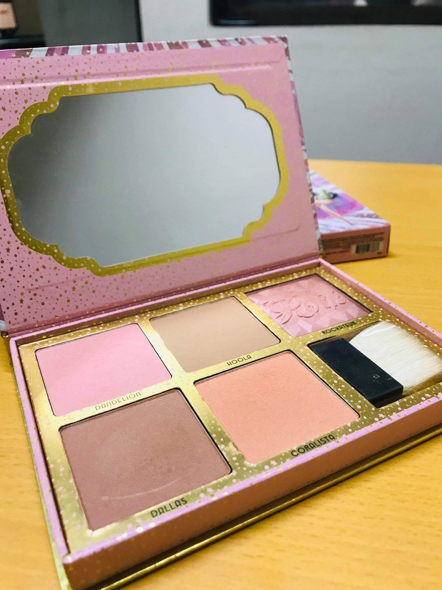ajourneyofboy's tweet photo. FOR SALE! SALE! SALE! DM me for the price. πππ #makeup #blushon #naked #tarte #cheekathon https://t.co/hp4wxKHAjd