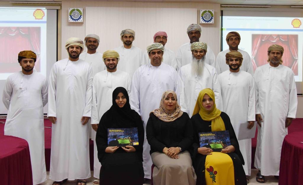 Oman_Shell's tweet photo. We recently concluded a session of our #ShellCourses in #Buraimi with young Omani professionals who are eager to learn new problem-solving skills!
Register for our upcoming courses by visiting: https://t.co/FrlfR46S9L https://t.co/rjatMg9jOh