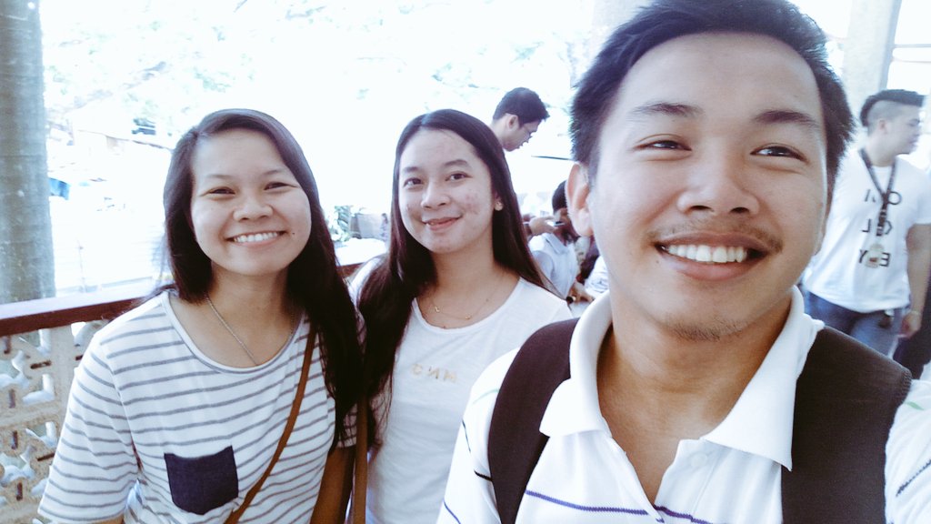 engrpiggy's tweet photo. Late Upload. I'm Proud of Us. Congrats to us guys @charinajoyce @LegnaaaEve . #ThesisMates #TeamRetainingWall https://t.co/9kS4L1uzRh