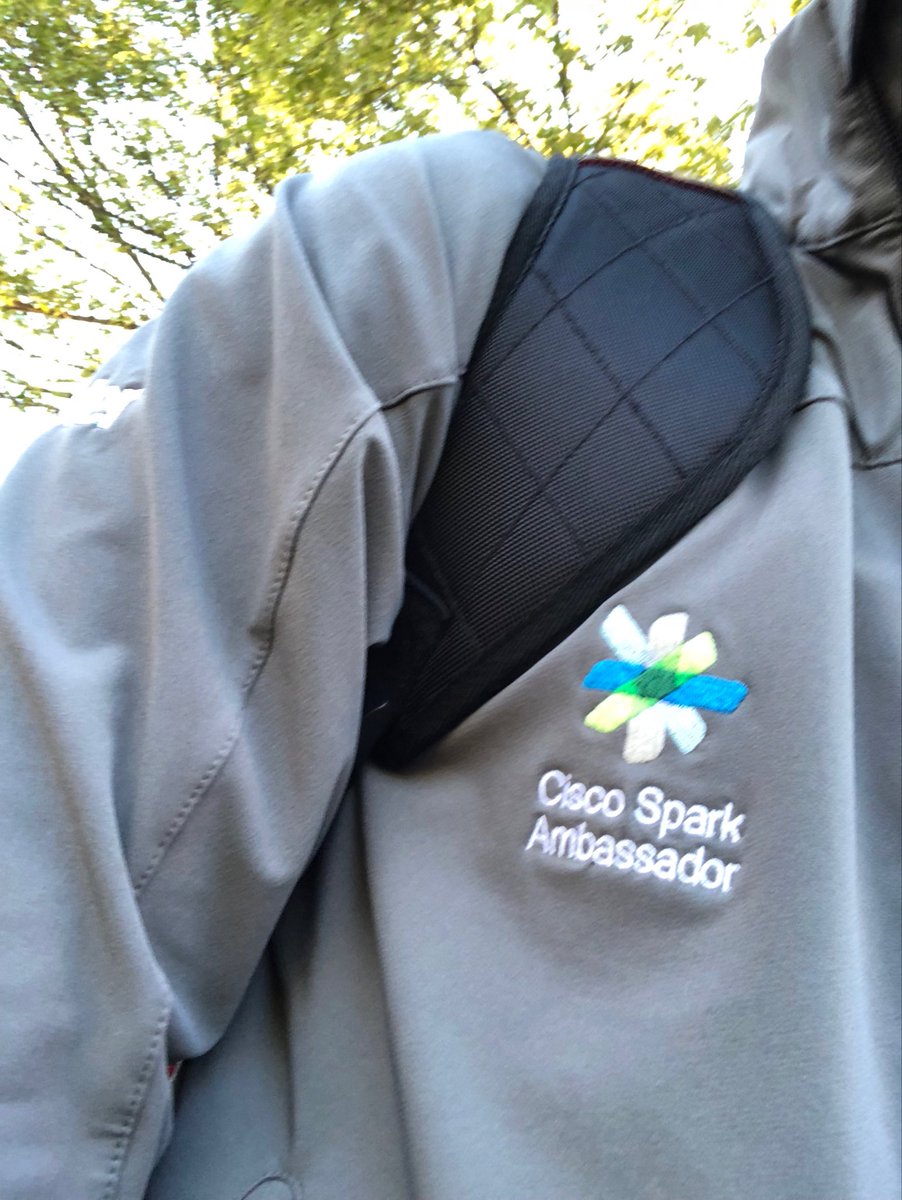 bugzinc's tweet photo. @cuevas27 @CiscoWebexAmb #chilly #throwbackSwag https://t.co/M4rNYVpoIW