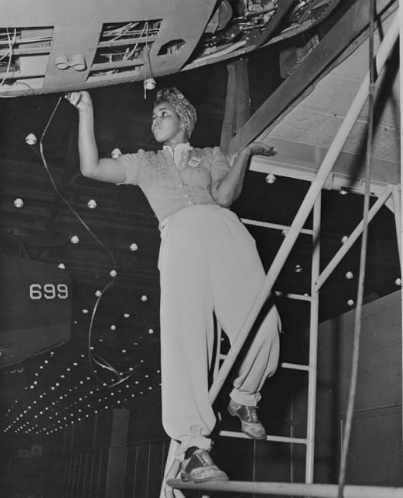 LifeBalanceConf's tweet photo. Amazing Photos of African American Women at Work During World War II https://t.co/YH5vxZAYDm https://t.co/r7gWyYkY0z