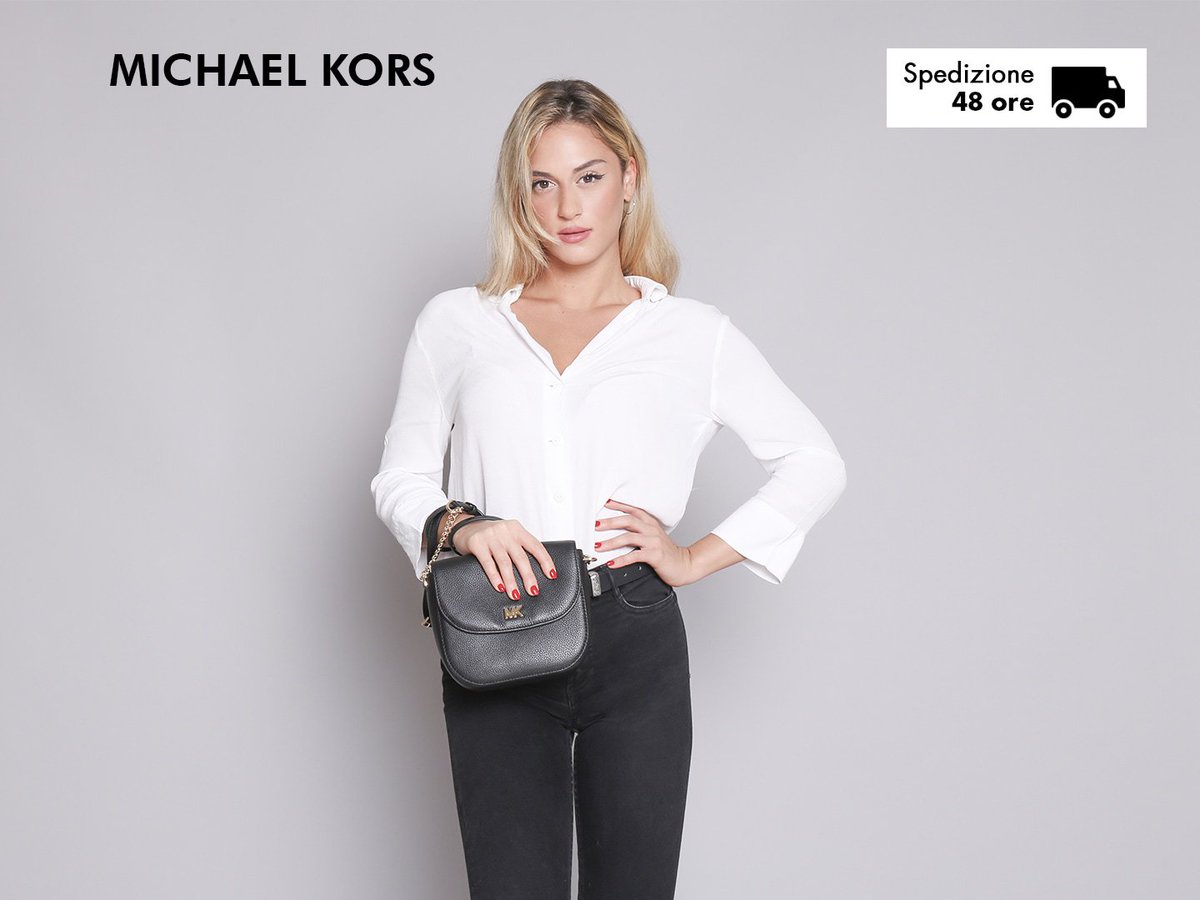 Uno dei marchi più raffinati,Michael Kors è il risultato della ricerca di un’eleganza moderna e metropolitana, perfetta per la donna moderna che non rinuncia mai al suo stile e che ama conquistare con dettagli curati e tagli sartoriali originali...bit.ly/2MKJG2E #22ottobre