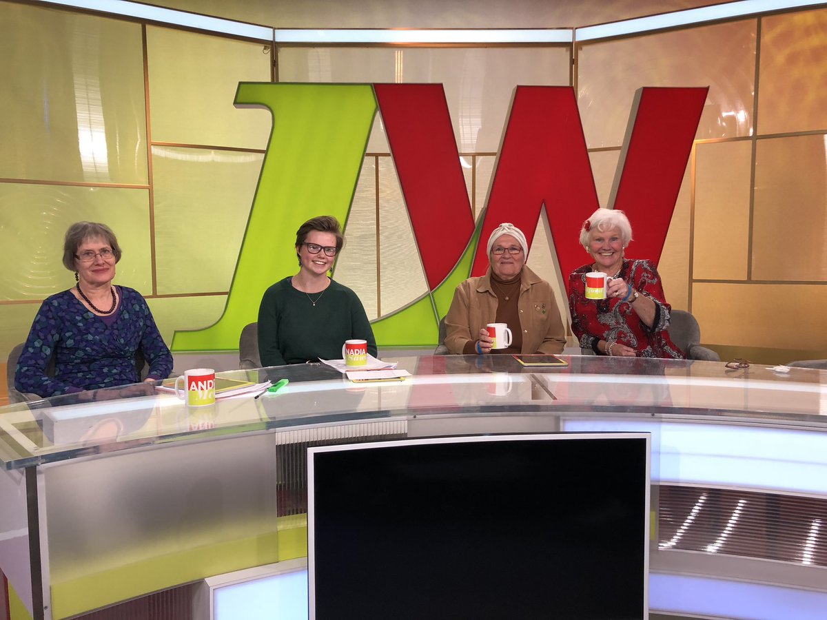 itsleepeart's tweet photo. Monday’s lovely #loosewomen audience! Dream crowd - birthday girls, skiving off uni and MargRETTE’s ‘40th’! @loosewomen https://t.co/HFRW8Pbkod