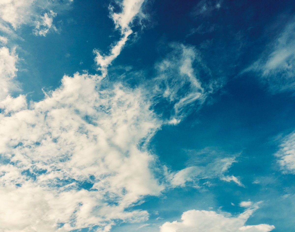 Nitcy8's tweet photo. #skybackground #background #sky #beautiful #like4like #follo4folloback https://t.co/IAo5DMWZro