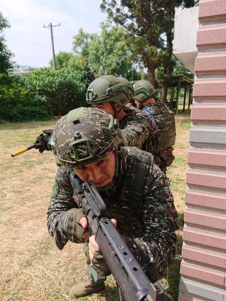 3年保証 即日出荷 値下げしました 台湾軍 中華民国海軍陸戦隊装備