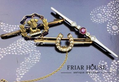 Have you thought about an unusual brooch to add a unique touch to your outfit? We have a range for you to choose from at Friar House Antique Jewellery
ow.ly/LAqi30mkcH6
#victorianbrooch
#diamondhorseshoebrooch
#vintagebrooches
#antiquebrooch