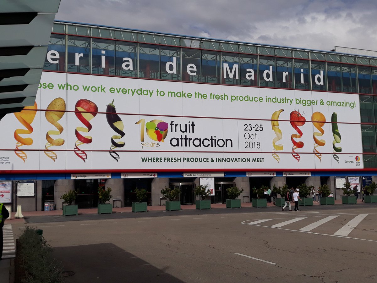 Hoy en #FruitAttraction10years con <a href="/XimoSempere/">Ximo Sempere</a> y <a href="/AngelusDesigner/">Angela Quesada</a>. Todo más que listo para que mañana arranque la Feria Internacional del Sector 
de Frutas y Hortalizas. #Stands #GestiónIntegralProyectos. ¡Contáctanos para la próxima edición! studio17.net