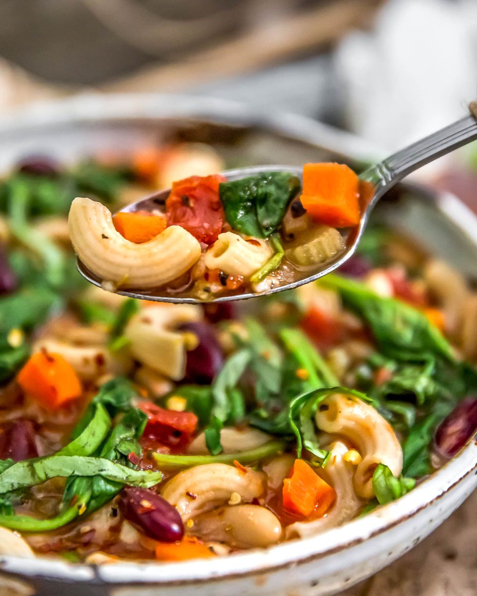 KitchnAdventure's tweet image. Cozy, simple, and oh-so-flavorful, this irresistible Italian Pasta Fagioli is a one-pot wonder, ready in 30 minutes or less, and packed full of feel-good ingredients. 🌱💚✅ buff.ly/2S7lXxr