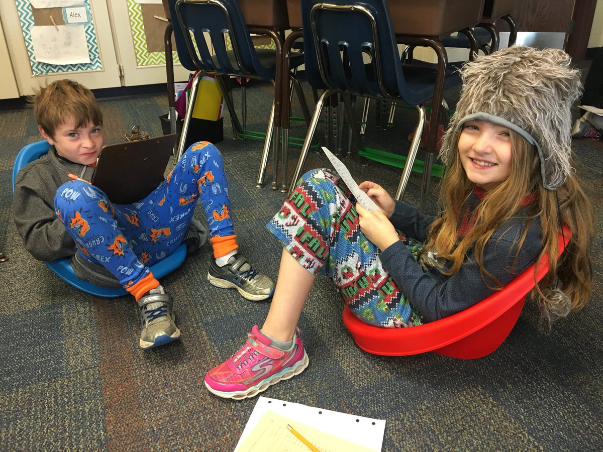 MrsMartinelli6's tweet photo. Cozy PJs make a Monday morning spelling test not so bad! #HappyHillendale #HESSpiritWeek ๐พ https://t.co/NKwlyX7KY6