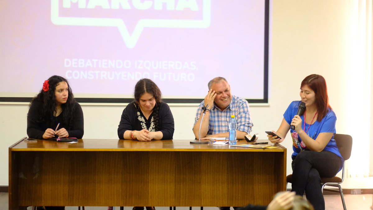 El sábado tuve el honor de moderar foro con participación de <a href="/rmunda/">rodrigo mundaca</a>. Hoy supimos que su tremenda, valiente e incansable lucha por el acceso al agua fue reconocida con el merecido Premio Internacional de los Derechos Humanos de la ciudad de Núremberg. ¡FELICIDADES! <a href="/modatima_cl/">Modatima 💧</a>
