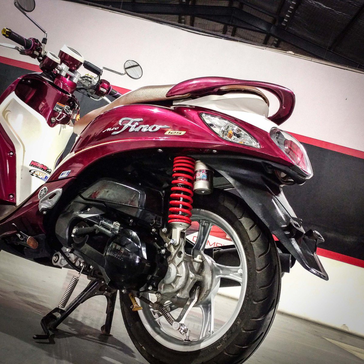 tdrmitra2000's tweet photo. #YSS G-ZA “G-Series for YOUTH..!!” Suspensi yang akan menemani Anda berkendara di desain untuk meredam benturan lebih sempurna &amp; diperlengkapi dengan progressive spring dan spring preload. - https://t.co/6r2yjmtbnM
.
#GZA #GSeries #Shock #Suspension #Youth #Handling #MITRA2000 https://t.co/AvhbcNeLOi