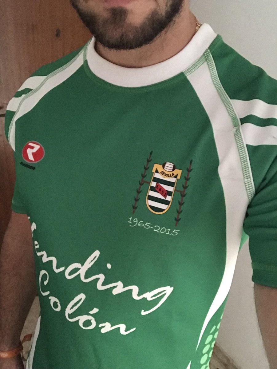 pedro_marquezj4's tweet photo. Siempre, vaya donde vaya llevo mi camiseta de mis amigos del San Jerónimo! #ÚneteALaVerde #ForzaDivina @crsjeronimo https://t.co/6X5GVVb7R3