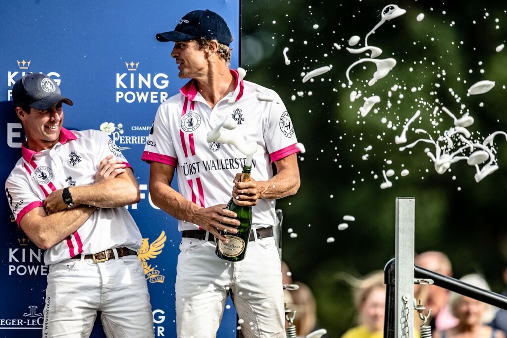 clickpolo tweet media