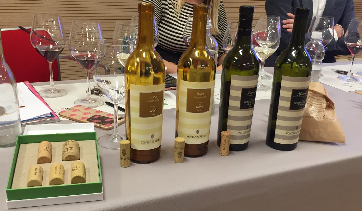 Vinventions Italia (@vinventions_it) on Twitter photo Una degustazione di tappi protagonista della festa del rei dei vini italiani : il #Barolo ! #BaroloWeek #Nomacorc #Vinventions #TappiInnovativi <a href="/Fontanafredda_/">Fontanafredda</a> avvinando.tgcom24.it/2018/10/22/all… Una degustazione di tappi protagonista della festa del rei dei vini italiani : il #Barolo ! #BaroloWeek #Nomacorc #Vinventions #TappiInnovativi <a href="/Fontanafredda_/">Fontanafredda</a> avvinando.tgcom24.it/2018/10/22/all…