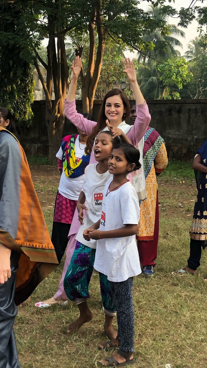 deespeak's tweet image. Such a wonderful time spent with these amazing children! Improving childhoods playing games and learning life skills. Can’t wait for
#magicbusmumbaibenefit! Thank you for the opportunity @AdhunaAkhtar #creatingmagic #magicbus