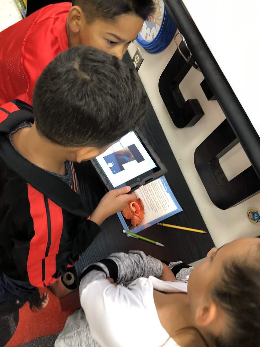 lacygreco3's tweet photo. Using @poppletny to find Nonfiction Text Features! @NISDFranklinES @NISDElemCI @nisdelemelar @NISDElemScience #GrecoSquad #techthisoutfriday @ApoliRosio https://t.co/FUcpqwQ7sM