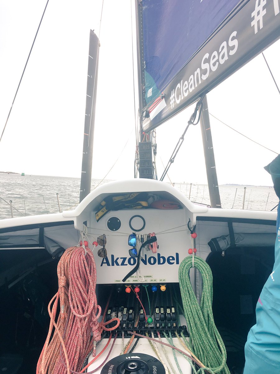 Clement_Clb's tweet photo. Thank you so much @teamAkzoNobel @AkzoNobel for this amazing day in Lorient 😍😍 #VolvoOceanRace #VOR65 https://t.co/XbJ8ovFBde