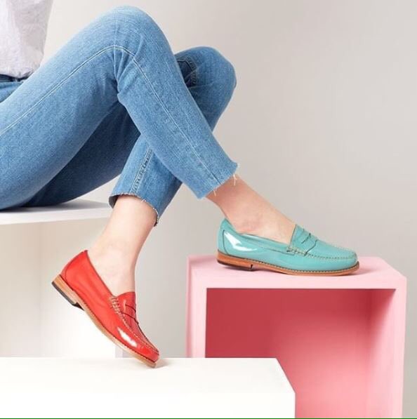 Outlets_Barstow's tweet photo. Some mornings it's hard to decide which shoe to wear! #Bass #OutletsatBarstow #Route66 #VisitCalifornia #OutletShopping #WorldFamousOutlets https://t.co/XvHQpAKFQE