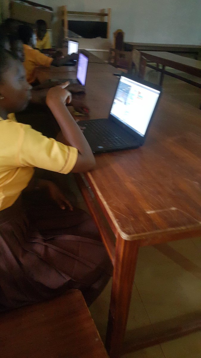 AbenaAsabea1's tweet image. Prempeh Basic B in Kumasi having their session during Africa Code week @Foundation_DO @sap4good @AfricaCodeWeek #Ilovecoding