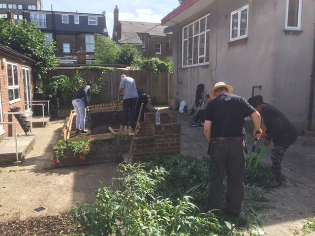 Connect & Do (@connectanddo) on Twitter photo Come exercise your green thumb with us at our FREE #gardening session at Melvin Hall, Penge, SE20 8EU Tuesday 23rd October! #community #friends #MondayMotivation #wellbeing #Bromley #Penge #London <a href="/ConnectAndDo/">Connect & Do</a> <a href="/Certitude/">Certitude.London</a> Come exercise your green thumb with us at our FREE #gardening session at Melvin Hall, Penge, SE20 8EU Tuesday 23rd October! #community #friends #MondayMotivation #wellbeing #Bromley #Penge #London <a href="/ConnectAndDo/">Connect & Do</a> <a href="/Certitude/">Certitude.London</a>