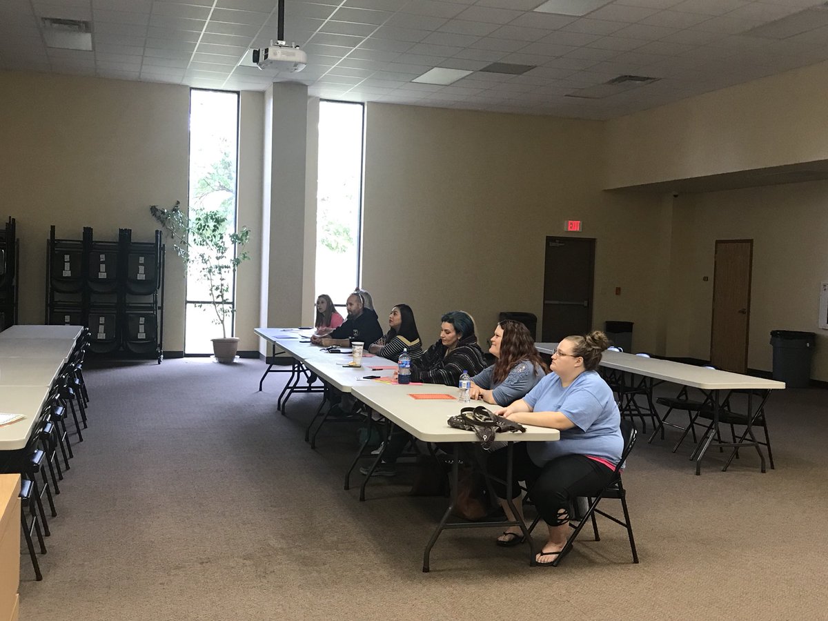 stownsped's tweet image. Parent Workshop on #understandingbehavior @LynsieThompson