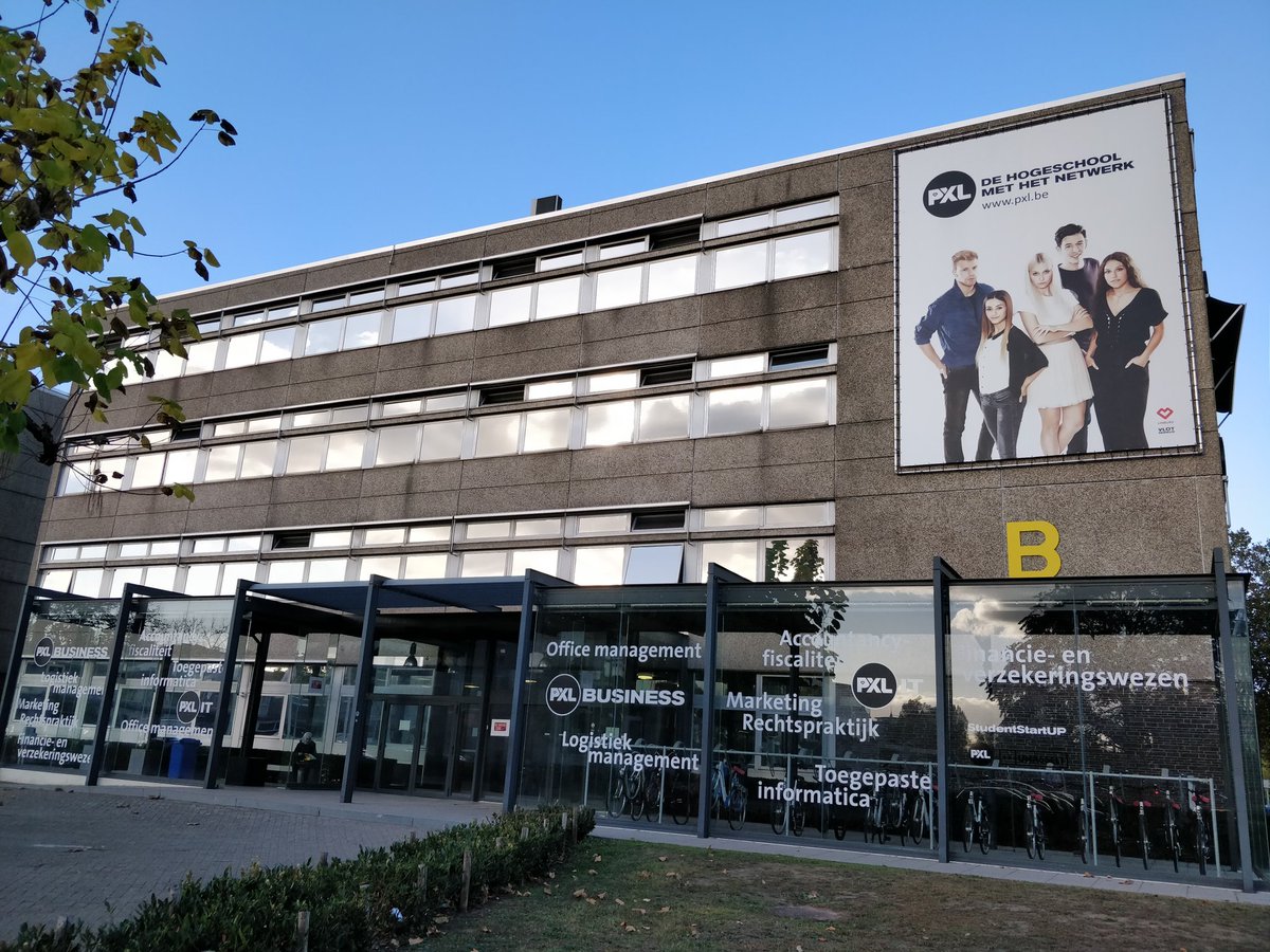 XTi_nv's tweet photo. Samen met @iDAMediaFoundry ons project gaan pitchen bij de PXL! #SmartCorda https://t.co/WS53rU422o
