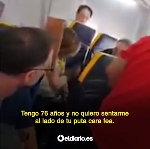 Si nos sigues en Instagram, acabamos de subir el vídeo en el que un pasajero lanza insultos racistas a una mujer con la que viajaba en Ryanair. El personal decidió entonces cambiar a la mujer y no al hombre que la insultaba. 

Puedes seguirnos aquí 👉instagram.com/eldiarioes/