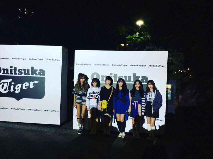 [PHOTO] #GFRIEND attended Onitsuka Tiger 2019 Spring Summer Global Collection at Amazon Fashion Week Tokyo / Tokyo Fashion Week, one of the most known fashion weeks alongside Paris, Milan, London, and New York 181022

photo cr.: instagram.com/p/BpPOpQchnHW/…