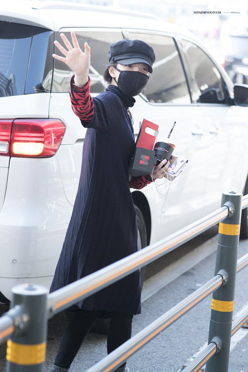 SHINJIMIN_COM's tweet photo. 181014 AOA 지민 인천공항 입국

https://t.co/fPTxk84VTC

개구쟁이 지미니😌 https://t.co/vjYfr7H5a0