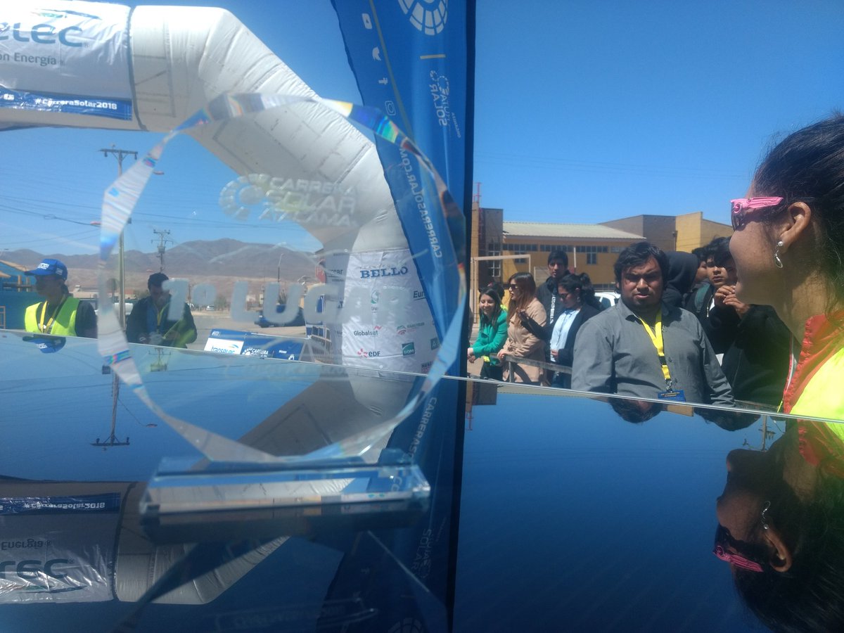UAtacama's tweet photo. [AHORA] #IntiCu 2 alcanzó el primer lugar de la categoría Híbrido Biplaza en la etapa que se corre en #Atacama entre #IncadeOro y #DiegoDeAlmagro de la  #CarreraSolar2018 #CarreraSolarAtacama  #UDA https://t.co/2AXAm9Uvdm