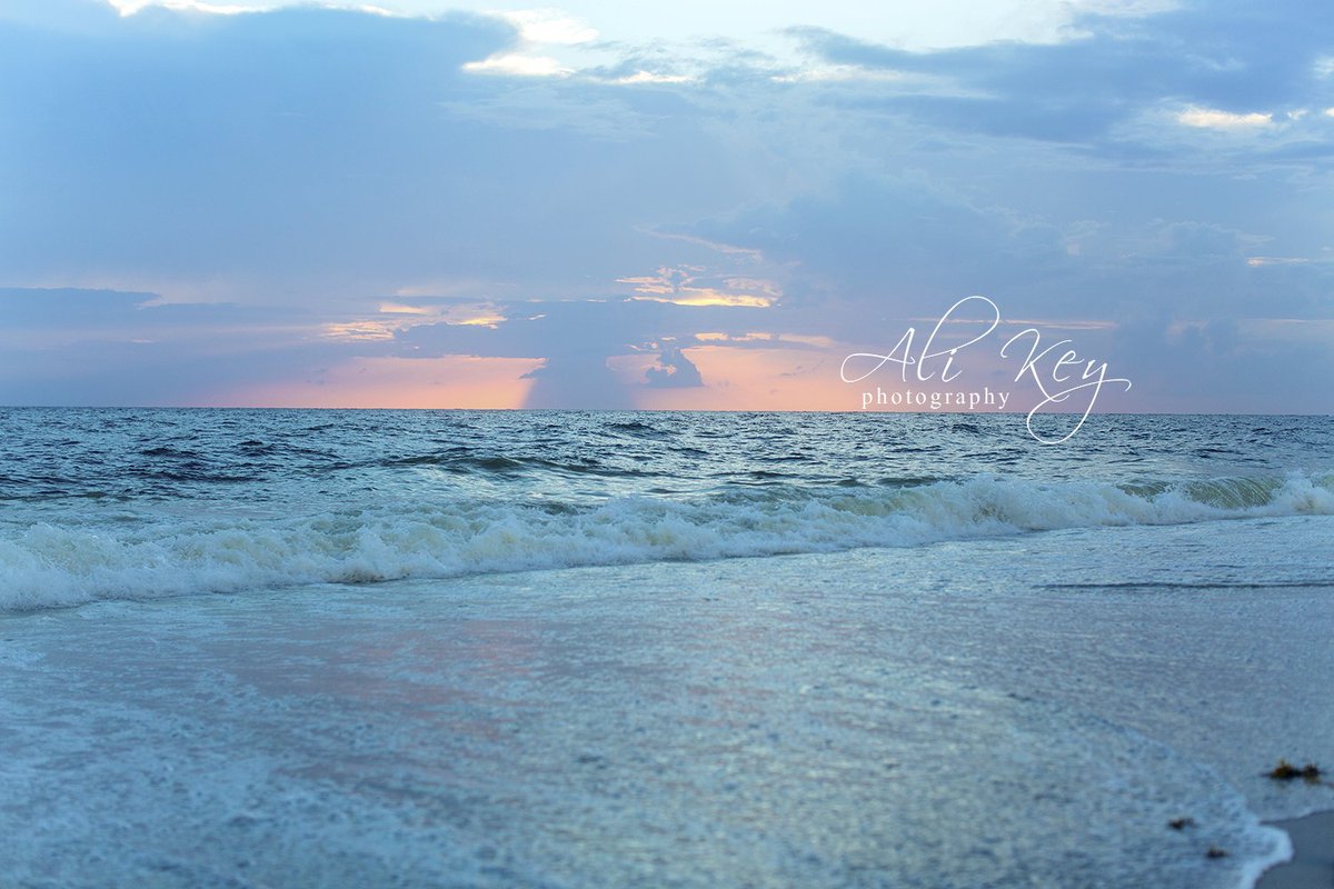 aliwithaneyeX's tweet photo. He calms the restless oceans of my soul #AliKey #AliWithAnEye #CaptivaIsland https://t.co/SrHhvgaBVN