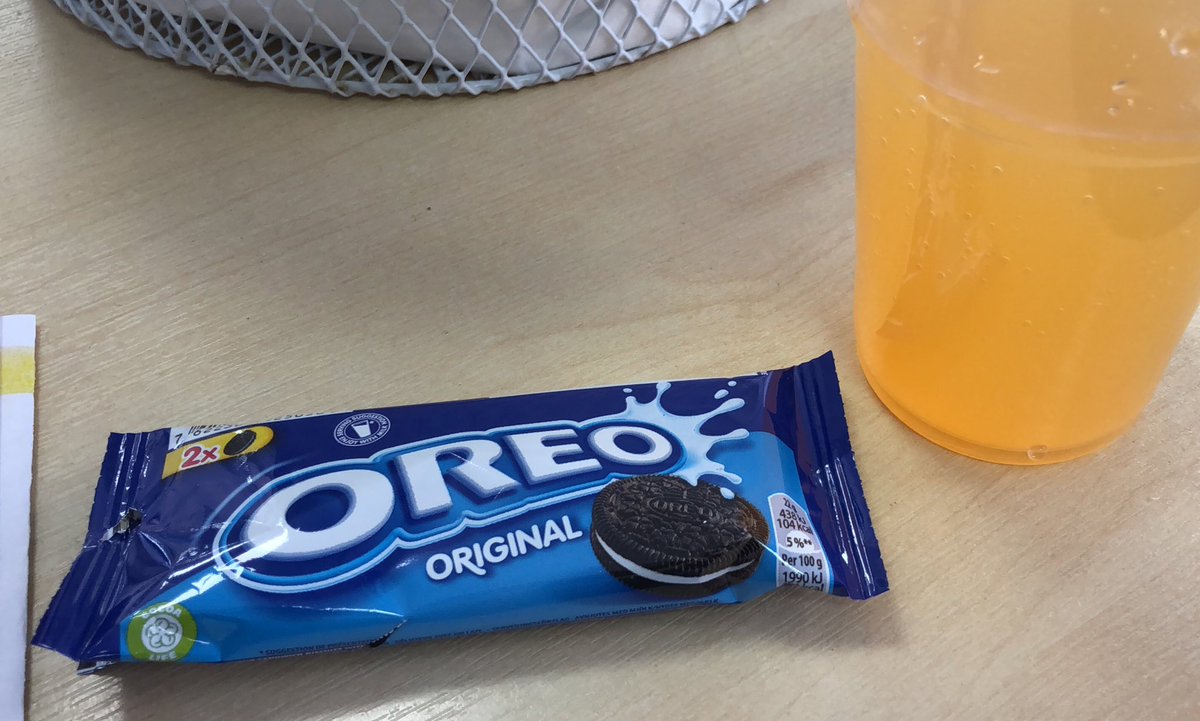 greed086's tweet photo. If doing your bit for society doesn’t motivate you to give blood, how about these badboys! @GiveBloodNHS #freebies #oreo https://t.co/pEKRSD2aH4