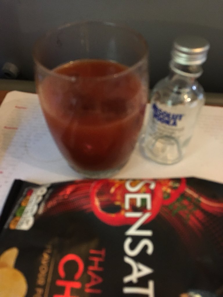 anitachaudhuri's tweet photo. Itβs 4.12 on a Monday afternoon. This is bad, isnβt it? #traindrinking https://t.co/sSfrQj467i