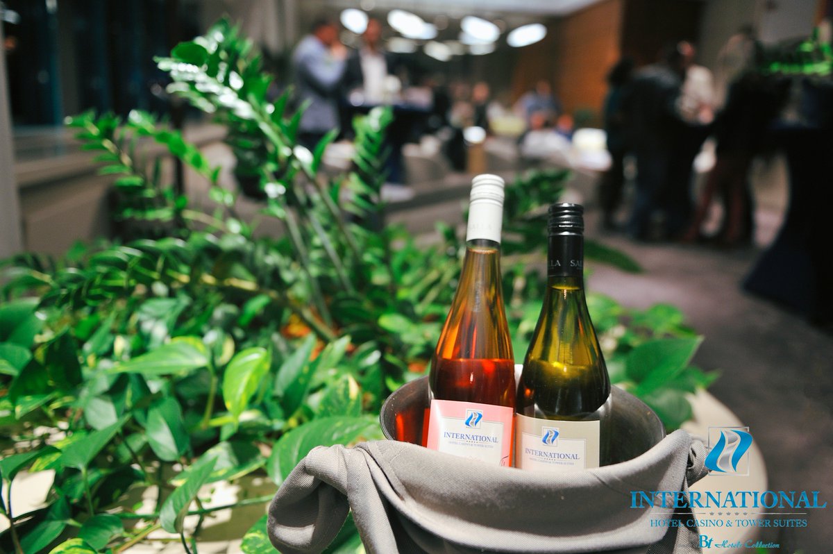 InterHCTS's tweet image. Last week, we had the pleasure to host the #VIP #Galla Dinner of #Innowave #summit 2018 at our #Execituve Lounge! The location was spectacular, the food was delicious and the connections made were priceless. Thank you for a great evening!