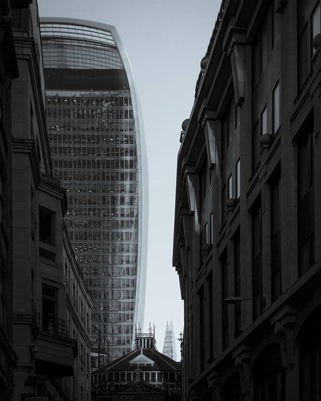 GavriiLux's tweet photo. Reveal

#London #leadenhallmarket #walkietallie #TheShard #gavriiLuxbnw

When a city reveals itself.. #hsdailyfeature #streetmeetina #urbanandstreet #symmetricalmonsters #streetmobs #seemycity #uncalculated #guardiancities #yngkillers #1stinstinct #meist… https://t.co/KHAE6Fzsxs https://t.co/VCIdPaKVZ0