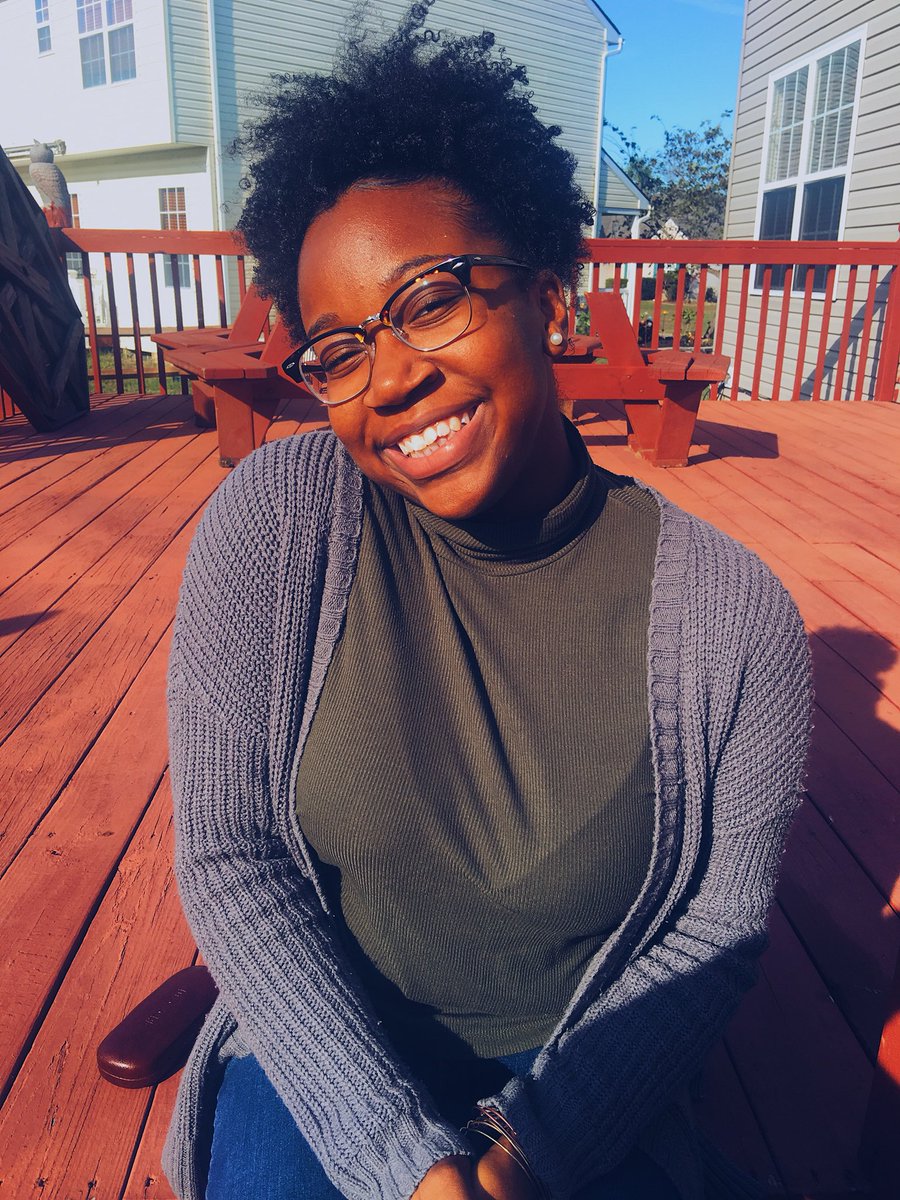 jazmineeeox's tweet photo. Feeling a lot like fall 🍁 #birthdayintwodays https://t.co/bz2PhGEL4D