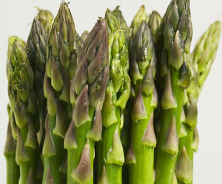 SHHS_PE's tweet photo. They say it takes up to 10 times of trying a new food to decide if you like it or not. Try a new vegetable like asparagus, beets, radishes, or kale! https://t.co/ZH9n5WBkBP