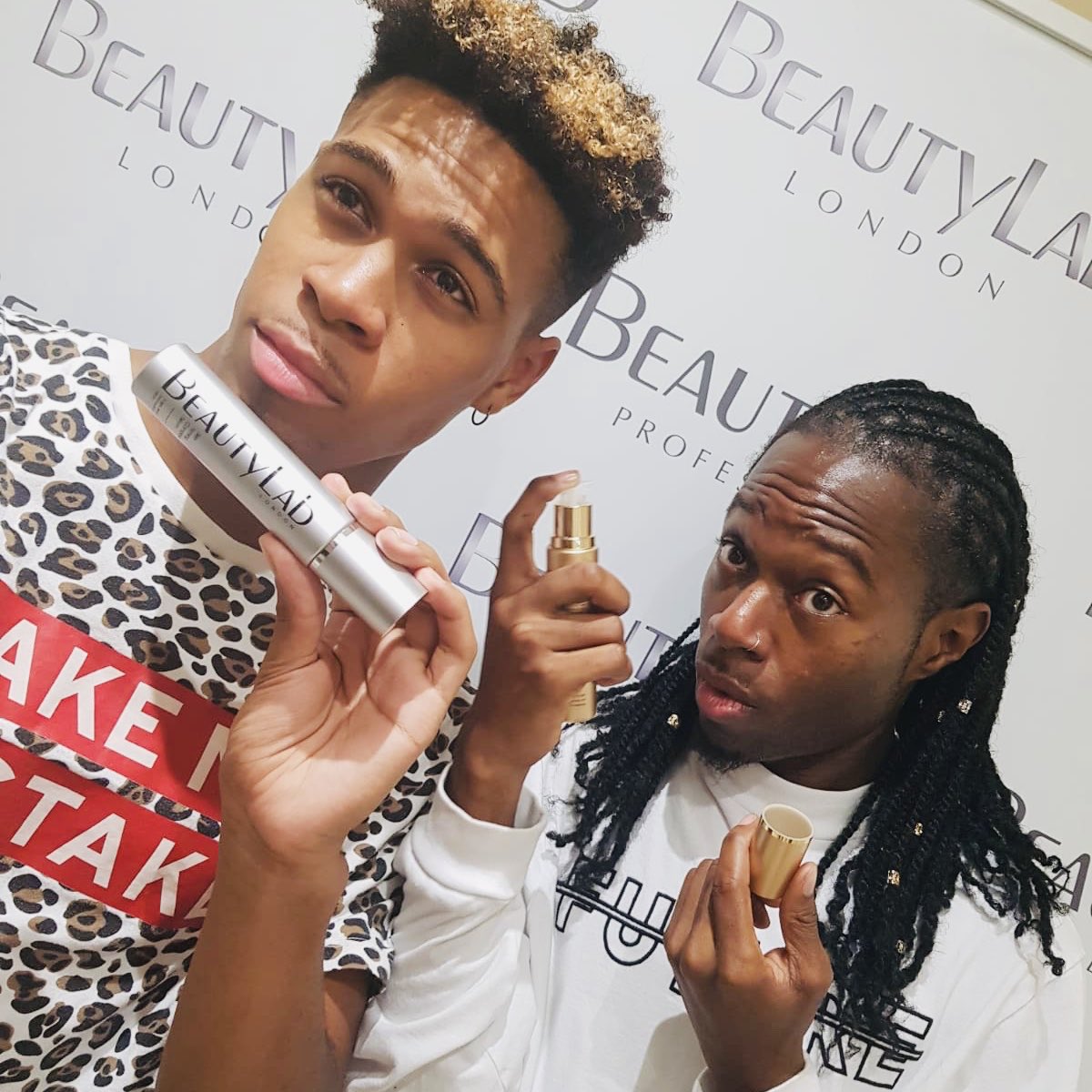 ✨BeautyLab Essentials ✨

Want celebrity skin with a show stopping shine? 
Our Essentials range is perfect for younger skins and modelled perfectly here by <a href="/mdsofficial/">Multi Digital Service</a> 🤗

Looking good guys ✨

Shop link in bio 👆

#xfactoruk #mondayvibes #beautylab #beautylabbenefits