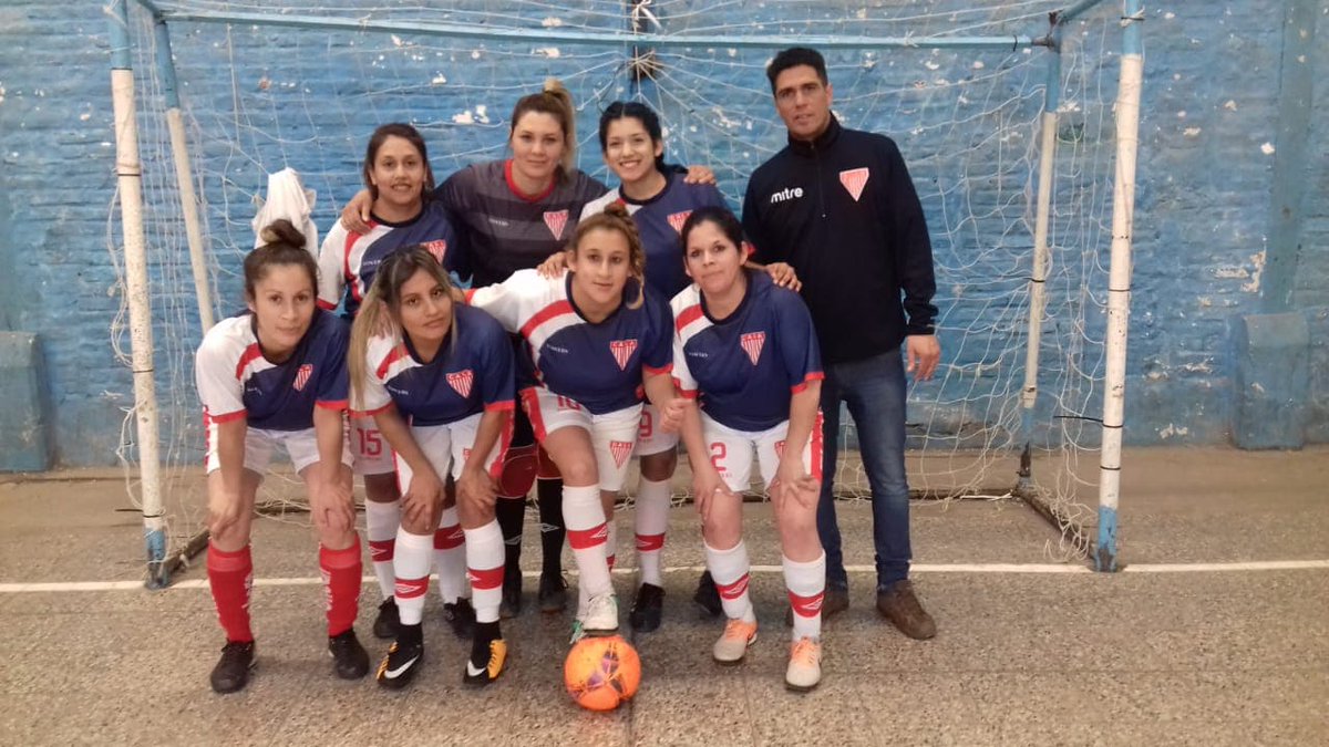 clublosandes's tweet photo. #FutsalFemenino La #Reserva de #LosAndes goleó 7-2 a @RacingClub y se clasificó a la semifinal de la #CopaIFF de @primeraligaIFF, donde enfrentará a #Cenared. Débora Sagardoy y Soledad Sandoval, tres tantos cada una, e Irma Ojeda hicieron los goles. https://t.co/MisQl4dzA7