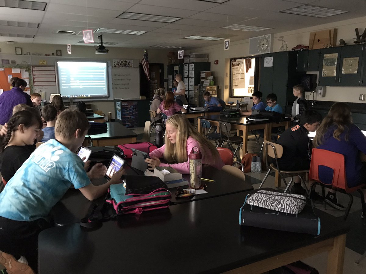 TracySilvis's tweet photo. We played a serious game of Quizlet Live today to study for the test tomorrow!   Students can play Quizlet games on their own to study as well!  #JSAMSComeAlive #7thgradescience #Quizletlive https://t.co/41kADIi8kx