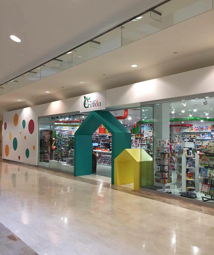 Une toute nouvelle boutique a ouvert ses portes à Rockland pour le plus grand plaisir des petits comme des grands! 

Visitez Boutique Griffon; magasin de jeux, jouets et loisirs.
