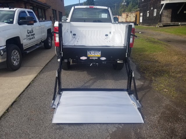 TruckShoppe's tweet image. We Installed A G2 Series Tommy Liftgate On This 2018 Ford F-250 For Panzitta Enterprises Toilets..#TommyGate,#Tommyliftgate,#Liftgate,#GateLift,#Tommygatelift,#Ford,#Equipment
