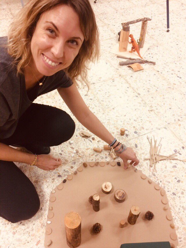cesirecat's tweet photo. Avui #creativART a #itinerarisartistics amb @ArianneSerrat i Silvia Garreta. Fomentem la #creativitat i #pensamentsivergent amb #pecessoltes (#minimons) i la #psicomotricitat. @cesirecat #STEAMCat #docentsart #transformaciocentresart https://t.co/tJrRb6KRSv