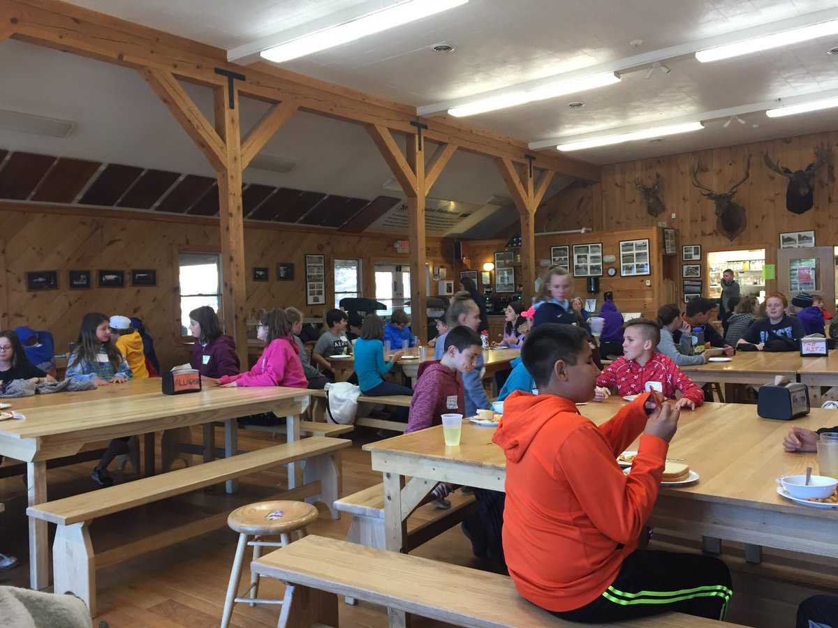 squad6_OOB's tweet photo. Lunch! Yummy! #oobschools #kieve https://t.co/CIObttX8fR