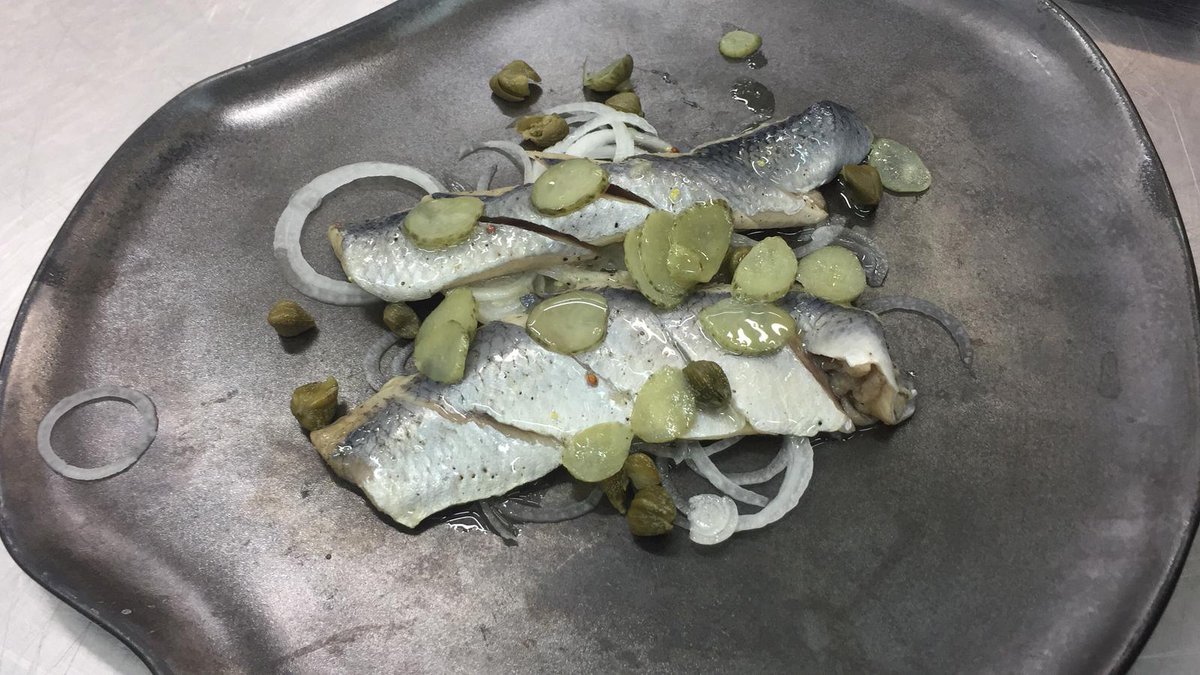 restaurantladeu's tweet photo. Avui el @restaurantladeu ha visitat #carpier amb Carlos Piernas. Carpier és una empresa de barcelona que treballa amb salmó, bacallà i altres peixos fumats. Moltes gràcies per la visita. Ha estat una experiència única! #grupladeu #restaurant #olot #especialitzacio #cuinadeu https://t.co/Ryn3zob6Vz