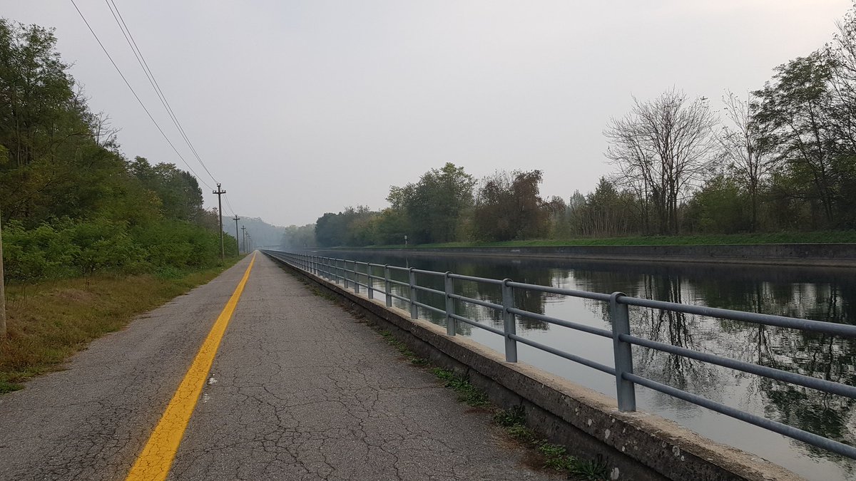 QuagliaAle's tweet photo. #Sesto #Tornavento #viaGaggio #gallarate 40km in bicicletta lungo il #Ticino tra fiume e boschi nella natura... #inLombardia https://t.co/DTrPYHbHUr
