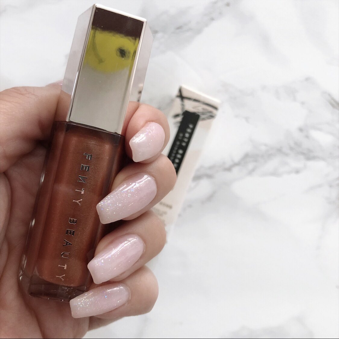 kayyyalli's tweet photo. A new favorite @fentybeauty gloss bomb in Fenty Glow 😍 https://t.co/dNrxEw0Pbb