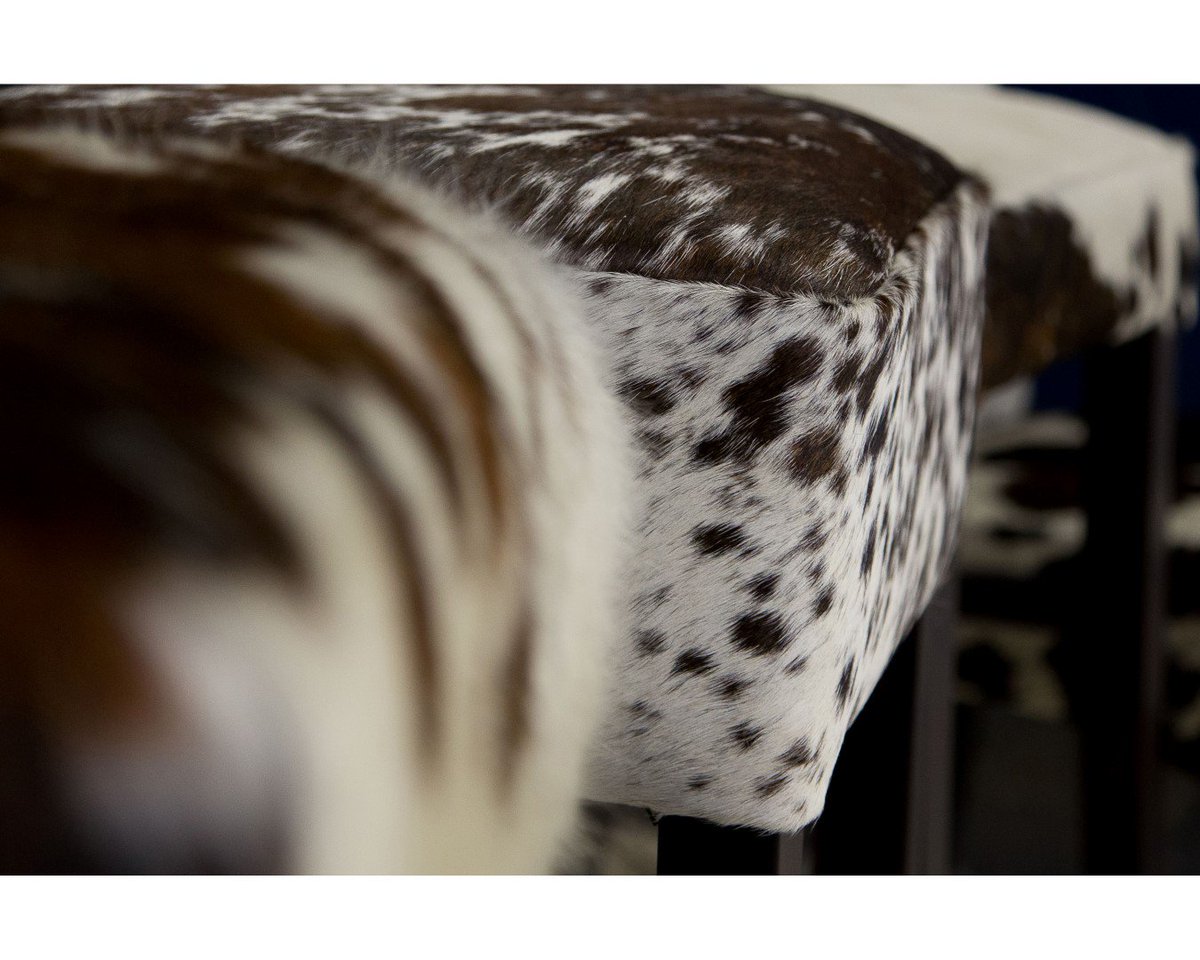 LondonCows's tweet image. Click the link to see our range of stunning Cowhide upholstered Barstools. We have a mixture of  styles in stock whether you are after the sleek Brazilian hides and more rustic looking Columbian hides we have a barstools to suit your kitchen. #cowhideupholstery #londoncows #cow