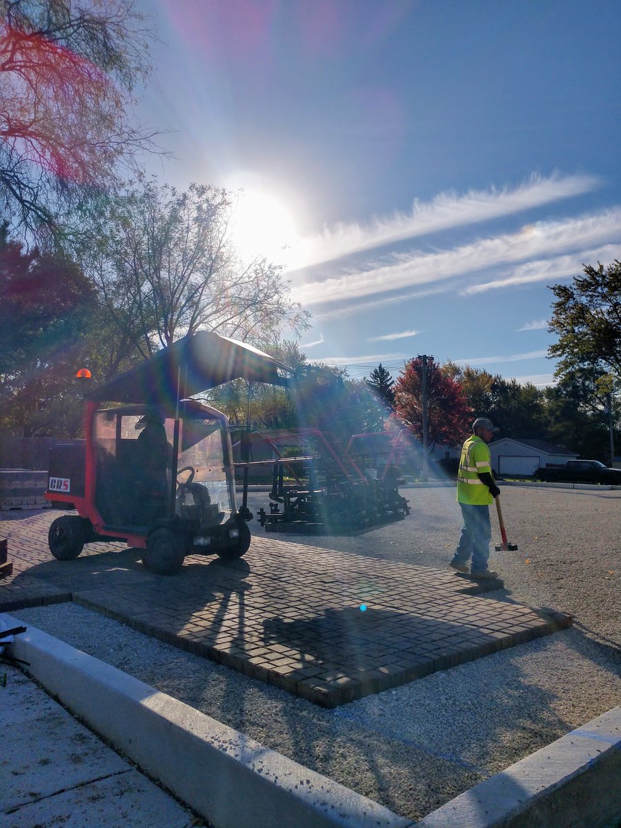 CRSchmidtInc's tweet photo. 2000 SF down by 9AM, what have you done this morning? ☀️

#RiseAndGrind #Permeable #WeWorkLikeMachines https://t.co/m3cuYAtnkp