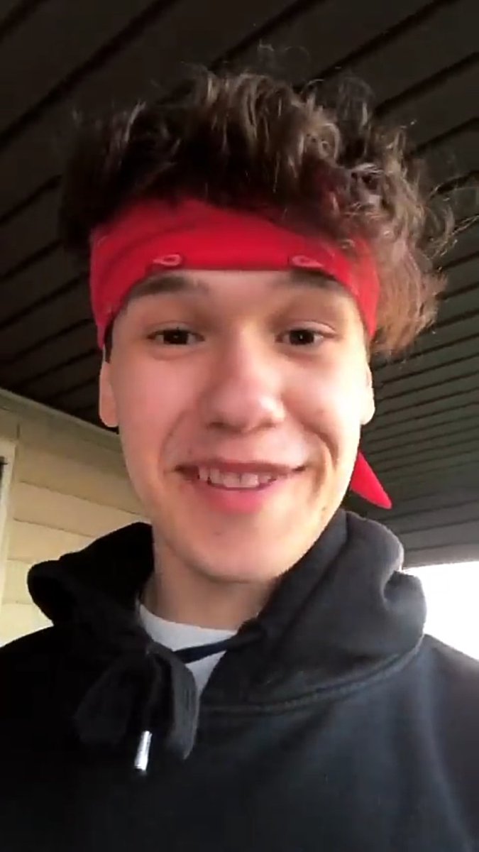 lightsnthislove's tweet image. ALGUIEN QUE ENCUENTRE LA DIFERENCIA POR QUE YO NO HAHAHAA @sebtsb